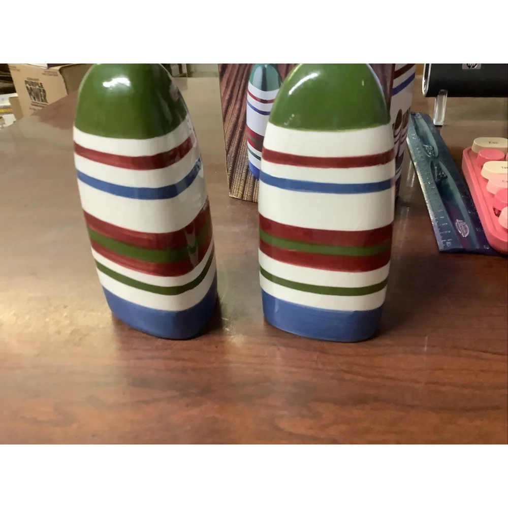 Quattro Salt And Pepper Shakers Ceramic